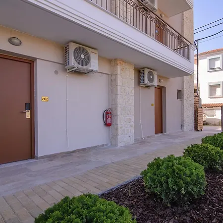 Ξενοδοχείο με διαμερίσματα Apanemia By Flegra 4*