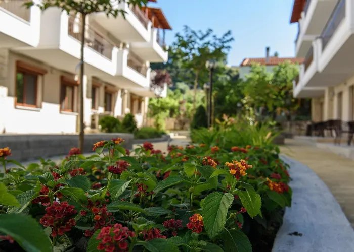 Aparthotel Apanemia By Flegra 4*