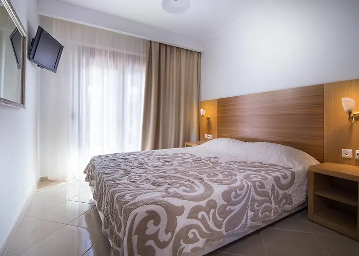 Aparthotel Apanemia By Flegra 4*
